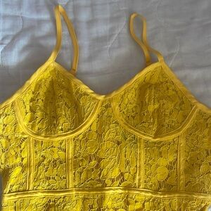 Lulus stunning gold lace bodycon dress in size small